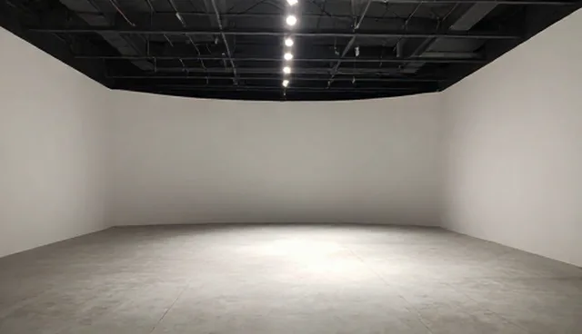 行业需求与技术支持的取舍:业务趋势下的两种做法
